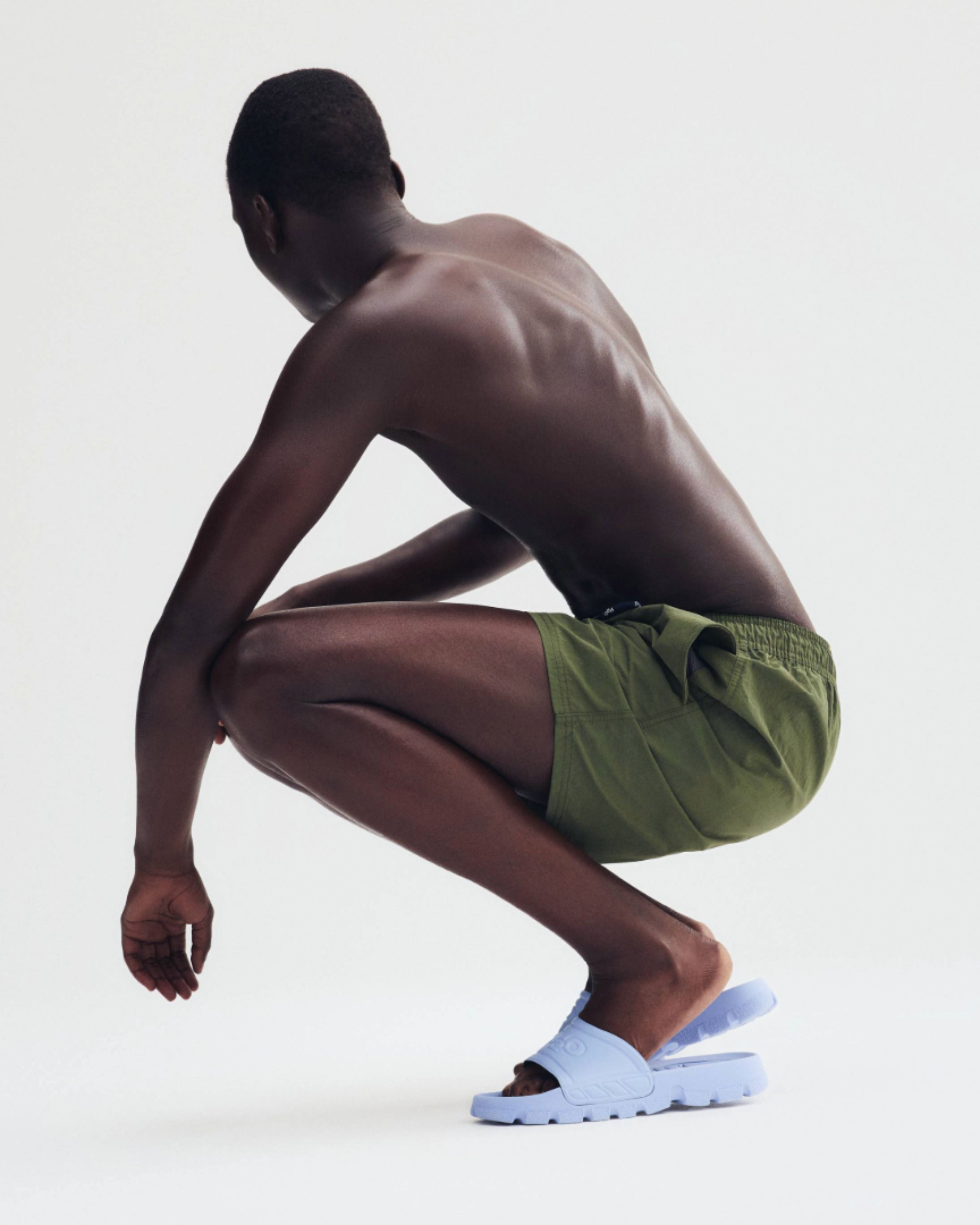 LEISURE LOGO BADESHORTS - ARMY
