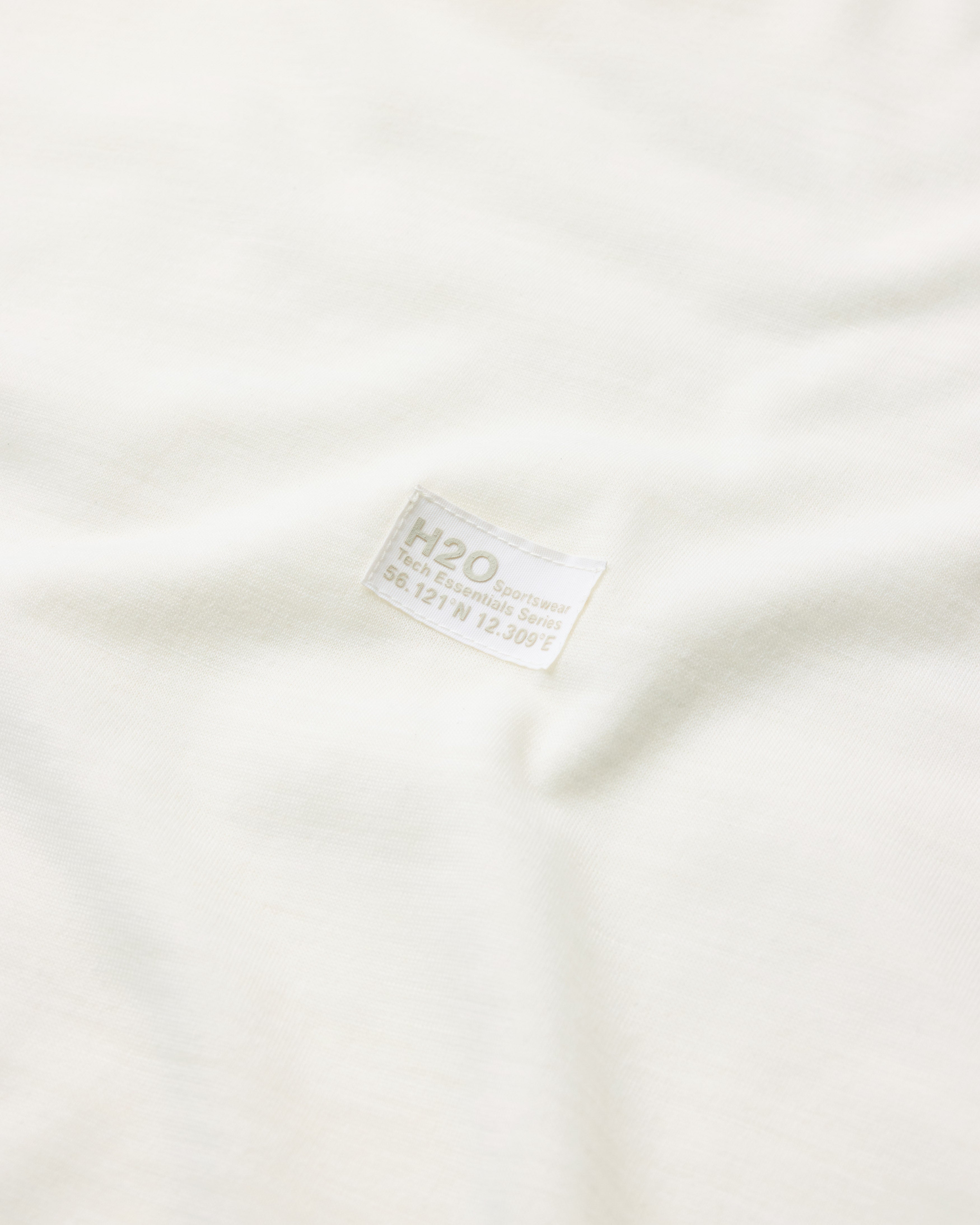 H2O Select Birkholm Essential Baselayer L/S Tee T-Shirt L/S 1003 Cream White