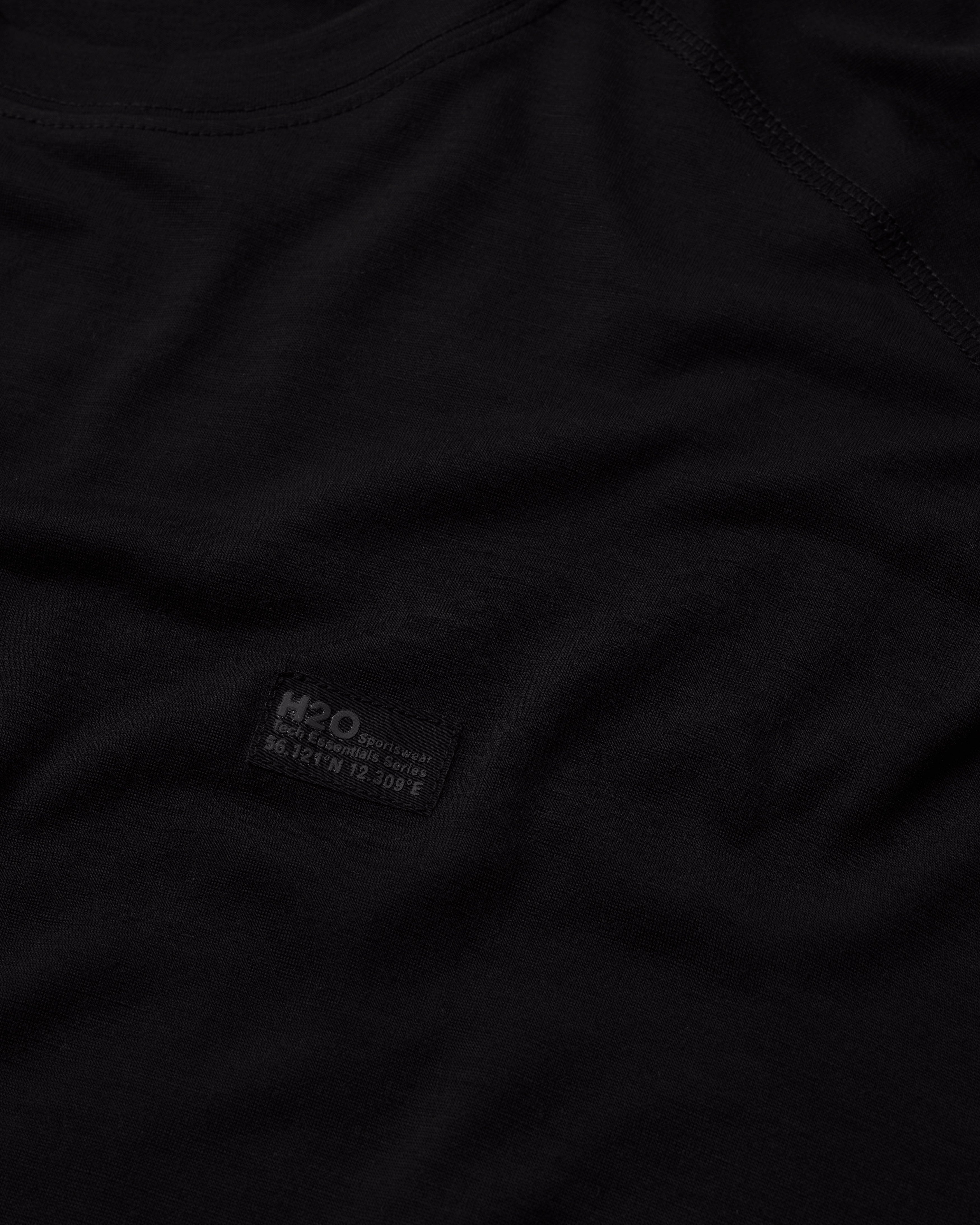 H2O Select Birkholm Essential Baselayer L/S Tee T-Shirt L/S 3500 Black