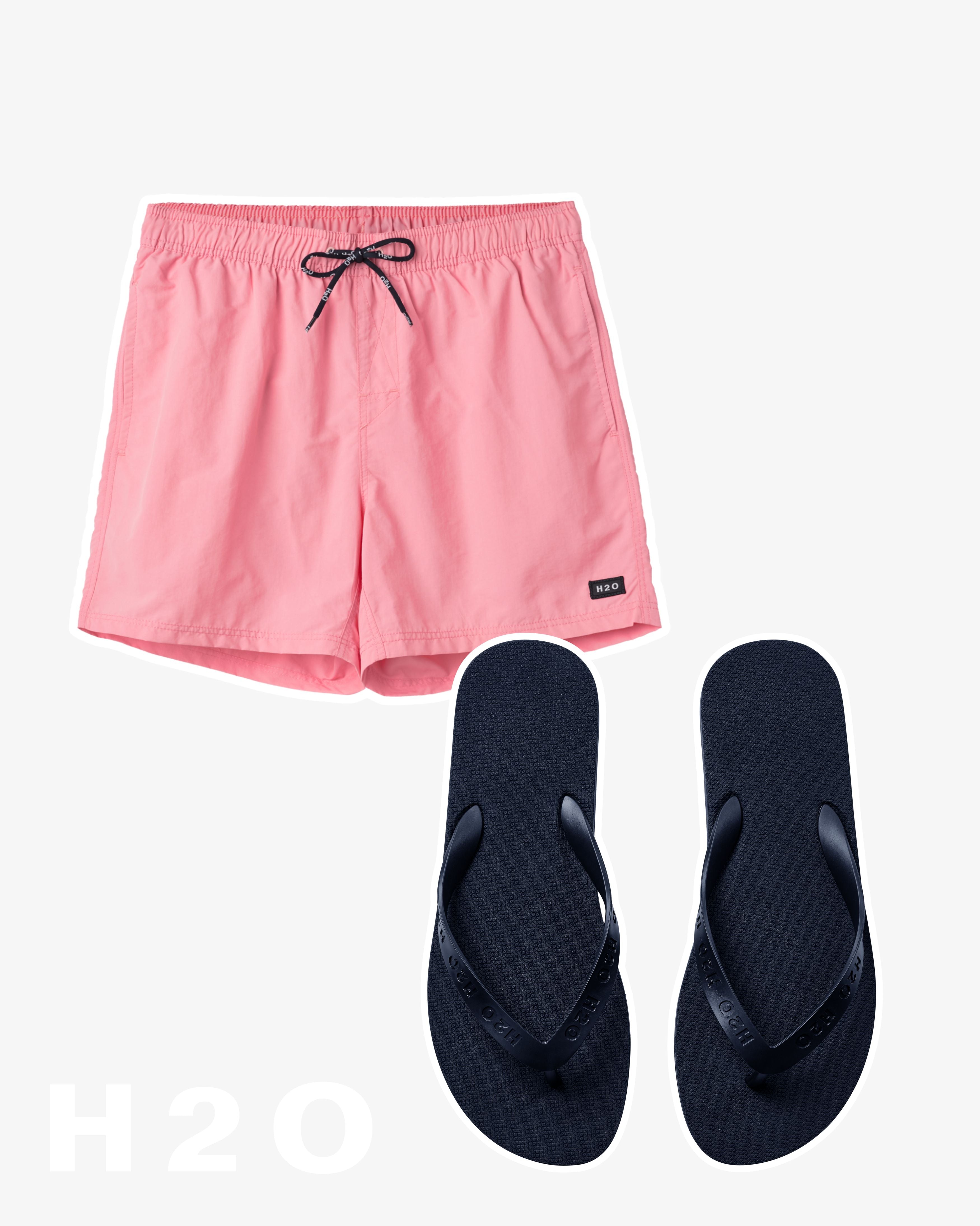 BADESHORTS + FLIP FLOPS