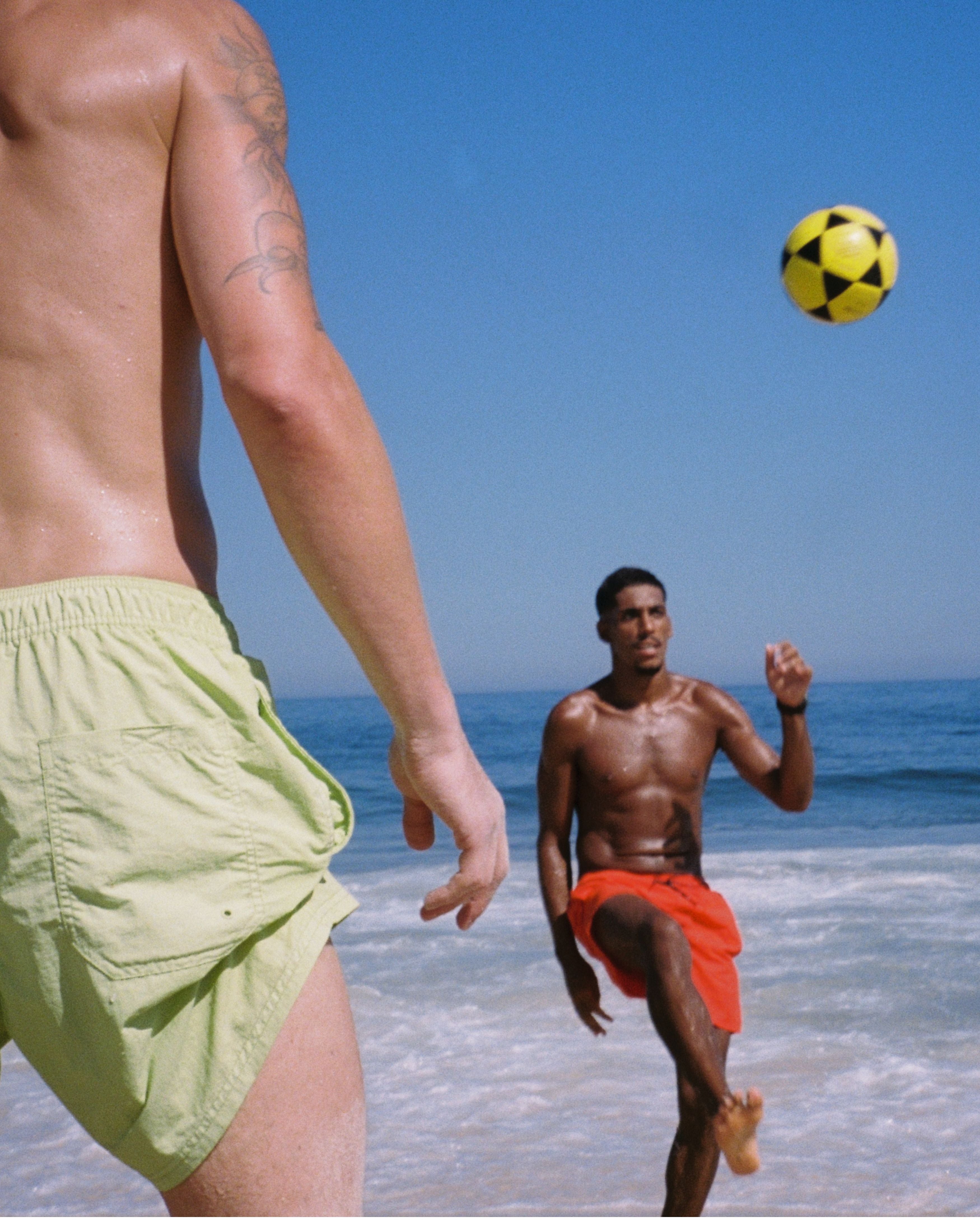 LEISURE SWIM SHORT - LIME